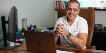 فلووس” تحصد جائزة أفضل شركة تكنولوجیا مؤثرة في الشرق الأوسط