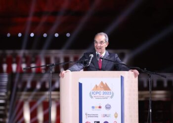 عمرو طلعت خارج التشكيل الوزاري الجديد