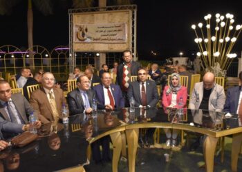 الرموز السياسية والتنفيذية في افطار حماة الوطن بجنوب القاهرة