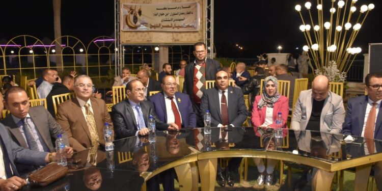 الرموز السياسية والتنفيذية في افطار حماة الوطن بجنوب القاهرة