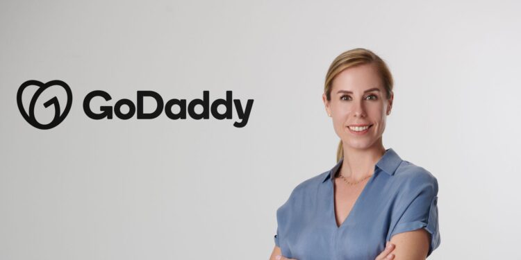 GoDaddy تقدم 6 نصائح للشركات الصغيرة من أجل تحسين تجارب التسوق