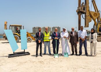 بدء أعمال انشاء مارينا باي المطل على الواجهة البحرية في جزيرة الريف بالمنامة