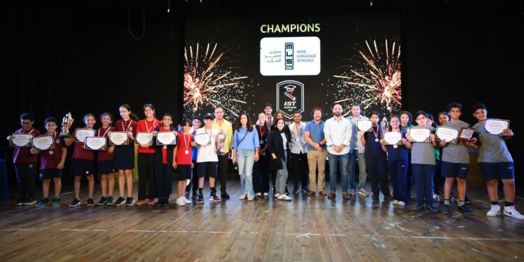 “مصر للغات” تفوز بكأس بطولة “نولدج كب” للمدارس الدولية