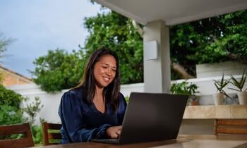 تقرير إريكسون يكشف الستار عن تحول للمستخدمين نحو شبكة الجيل الخامس من الوصول اللاسلكي الثابت