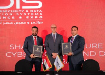 ڤودافون مصر توقع اتفاقية مع جهاز تنظيم الاتصالات لدعم الأمن السيبراني