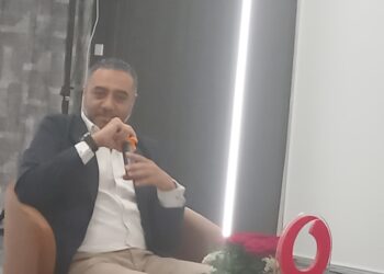 ايمن عصام: نناشد الدولة المصرية إتاحة القدر الأكبر من الترددات لقطاع الاتصالات 