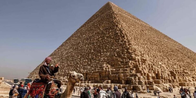مزاعم واكاذيب إســرائيلية حول بناء أهرامات الجيزة