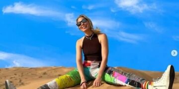 مطالبات بإلغاء حفل المغنية الكندية بلونديش الشهر المقبل بالساحل الشمالي