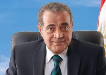 حملات على الأسواق ومستودعات الدقيق والبوتاجاز ومحطات الوقود والمخابز