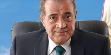 حملات على الأسواق ومستودعات الدقيق والبوتاجاز ومحطات الوقود والمخابز