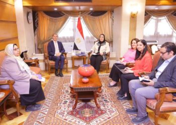 دعم الأشقاء الفلسطينيين والسودانيين في مصر