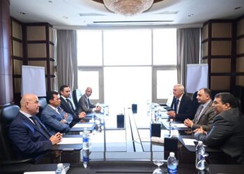 صبحي يلتقي رئيس الاتحاد الدولي لبيوت الشباب