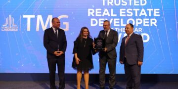 “التعمير والإسكان” يُكرم ضمن أفضل 100 مؤسسة بالسوق المصرية لعام 2023