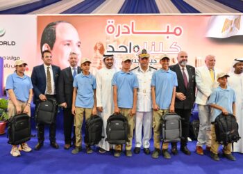 شباب مبادرة “جيل جديد” للمناطق الحضارية يزور موانئ دبي العالمية بالسخنة