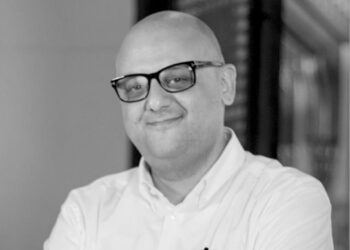 كتاب جديد لهاني نجيب يرسم طريق رحلة ريادة الأعمال الناجحة