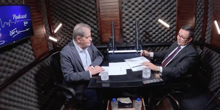 المفتي يكشف ل أسامة كمال عن أكثر الأجهزة والهواتف عرضة للاختراق