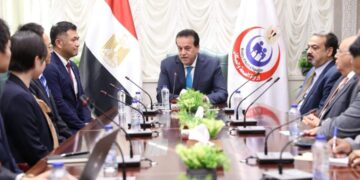 وزير الصحة يتابع خطة تدريب المسعفين مع وفد الأكاديميين بجامعة «كوكيشان» اليابانية