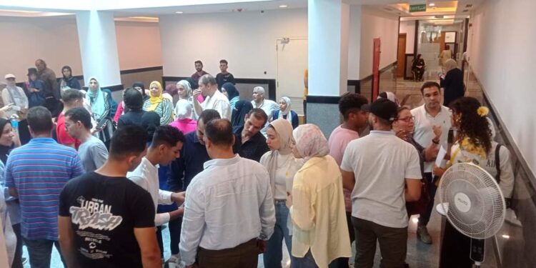 قنديل : توفير تجهيزات استقبال طلاب العام الدراسي بجامعة حلوان الأهلية