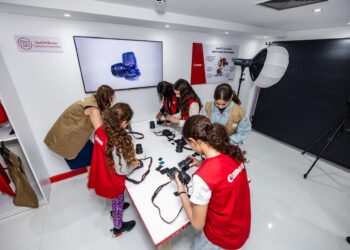 “أكاديمية كانون جونيورز” تهدف لتمكين الشباب وتنمية مهاراتهم الإبداعية