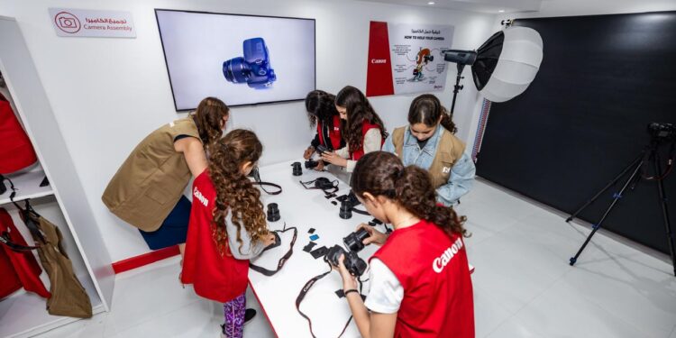 “أكاديمية كانون جونيورز” تهدف لتمكين الشباب وتنمية مهاراتهم الإبداعية