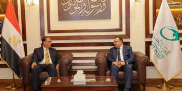رئيس البريد يستقبل “نائب وزير الخارجية للهجرة وشئون المصريين بالخارج