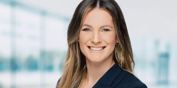 “فولتس” أول سيدة ترأس مرسيدس بنز ايجيبت