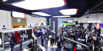 تحتفل Oracle بمرور 35 عاماً على تواجدھا في الإمارات خلال جیتكس 2024