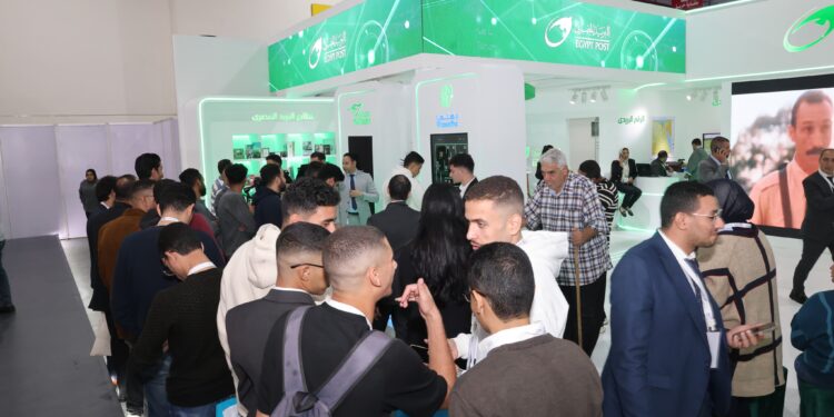 جناح “البريد” يشهد إقبالاً في “Cairo ICT 2024”