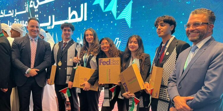 فيديكس تكرم المبتكرين الشباب في احتفال “إنجاز العرب الريادي 2024”