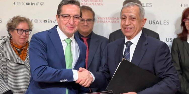 الأكاديمية العربية توقع اتفاقية تعاون مع جامعة سالامانكا الاسبانية