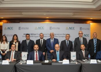 “الإمارات دبي” يوقع عقد تمويل ب 2.5 مليار جنيه مع “الإنشاءات العربية” ACC