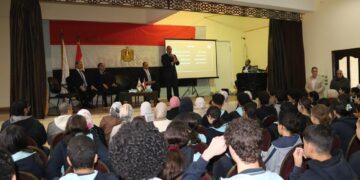 الوطنية للانتخابات تبدأ حملات التوعية السياسية لطلاب مدارس القاهره