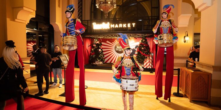 دبي تستقبل عام 2025 باحتفالات وعروض الألعاب النارية المذهلة