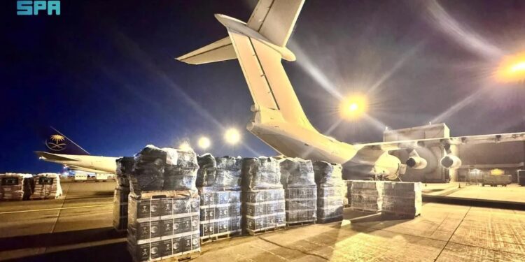 طائرة الإغاثة السعودية الثالثة تغادر إلى مطار دمشق
