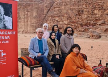 قصائد الحائز على جائزة ثربانتس للآداب جوان مارغاريت باللغة العربية