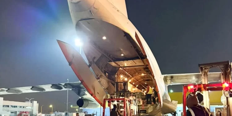 طائرة الإغاثة السعودية العاشرة تغادر لمساعدة الشعب السوري