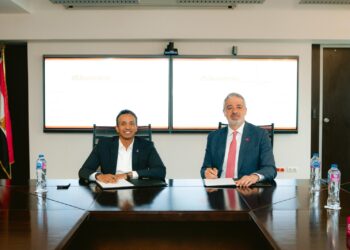 “إي آند بيزنس” تتعاون مع “المطورون العرب القابضة” لتطوير بنية الاتصالات في نيوم أسيوط والمستقبل