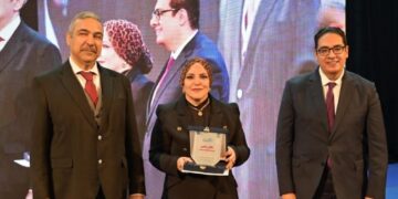 جامعة القاهرة تكرم خريجيها من رواد الأعمال