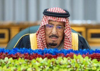 مجلس الوزراء برئاسة خادم الحرمين الشريفين  يجدد رفضه تهجير الشعب الفلسطيني