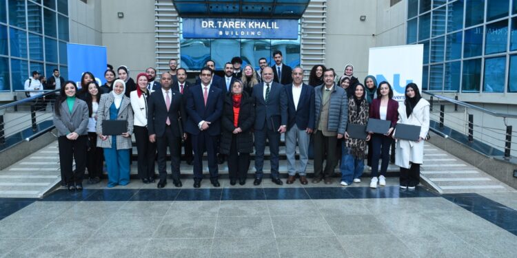 التجاري الدولي وجامعة النيل يحتفلان بتخريج الدفعة الأولى من طلاب التمويل المستدام للمشروعات الصغيرة والمتوسطة