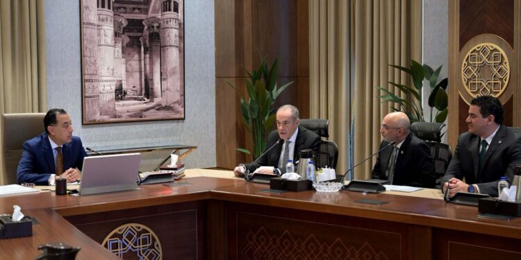 المنصور للسيارات تقدم خطة توسعية في لقاء مع رئيس الوزراء لدعم الصناعة المحلية