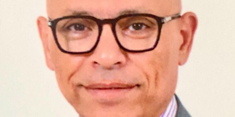 تكريم الشركات وأفضل السيارات والأتوبيسات والنقل ومراكز الخدمة في مصر