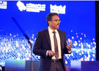 زوهو كريتور يدمج الذكاء الاصطناعي بأدوات مطوّري تطبيقات التعليمات البرمجية المنخفضة