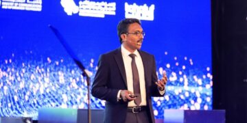 زوهو كريتور يدمج الذكاء الاصطناعي بأدوات مطوّري تطبيقات التعليمات البرمجية المنخفضة