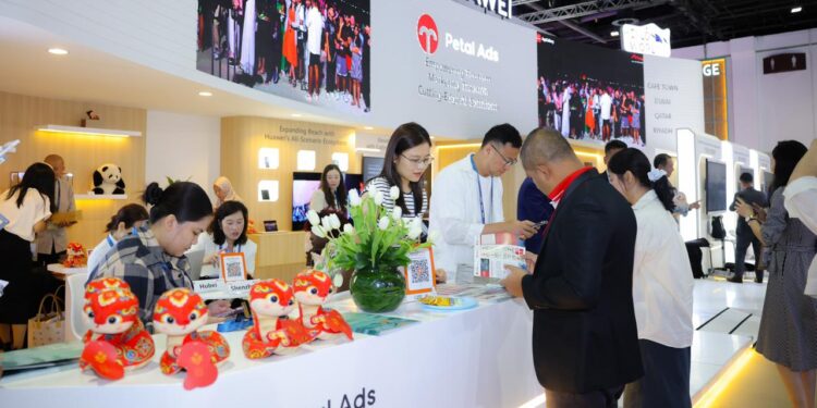 منصة “اعلانات بيتال” تُظهر حلول الذكاء الاصطناعي في سوق السفر العربي 2025