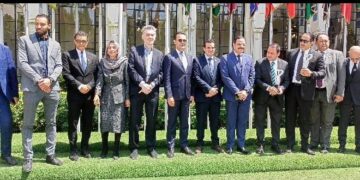 تكريم ولي عهد الفجيرة والكرداوي تطلق مبادرة صك التعليم