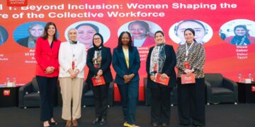 انطلاق قمة “People Summit Egypt 2025” برعاية راية القابضة والمصرية للاتصالات