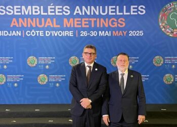 محافظ البنك المركزي يهنئ الدكتور خالد شريف لانتخابه مديرًا تنفيذيًا لمصر وجيبوتي ببنك التنمية الإفريقي