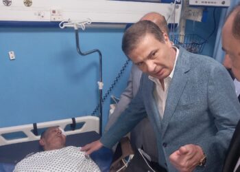 الكشف عن كواليس زيارة وزير الزراعة لمهندس الحماية المدنية المعتدي عليه بسوهاج