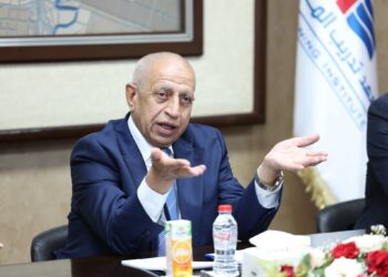 “عبدالغفار” يثمن جهود فريق مخطط ميناء سفاجا الكبير